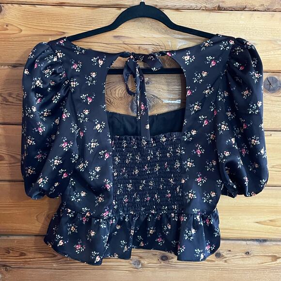 WAYF Juliet Floral Corset Top Sz M Black Satin Smocked Open Back Peplum Pullover - Picture 4 of 7